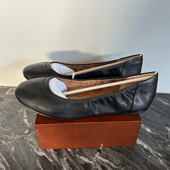 Amazon Essentials Belice Ballet Flats - Picture 2 of 12